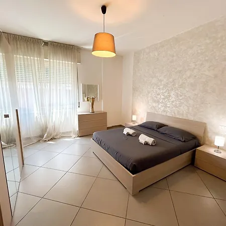 Modernita E Comfort 150mq Penthouse 3 Bedr ベルガモ