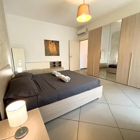 アパート Modernita E Comfort 150mq Penthouse 3 Bedr